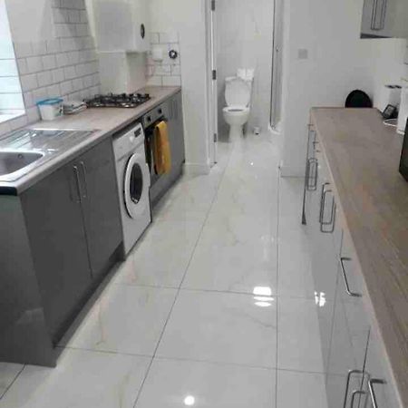 Catherine 5 Bedroom House 크루 외부 사진