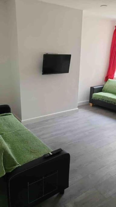 Catherine 5 Bedroom House 크루 외부 사진