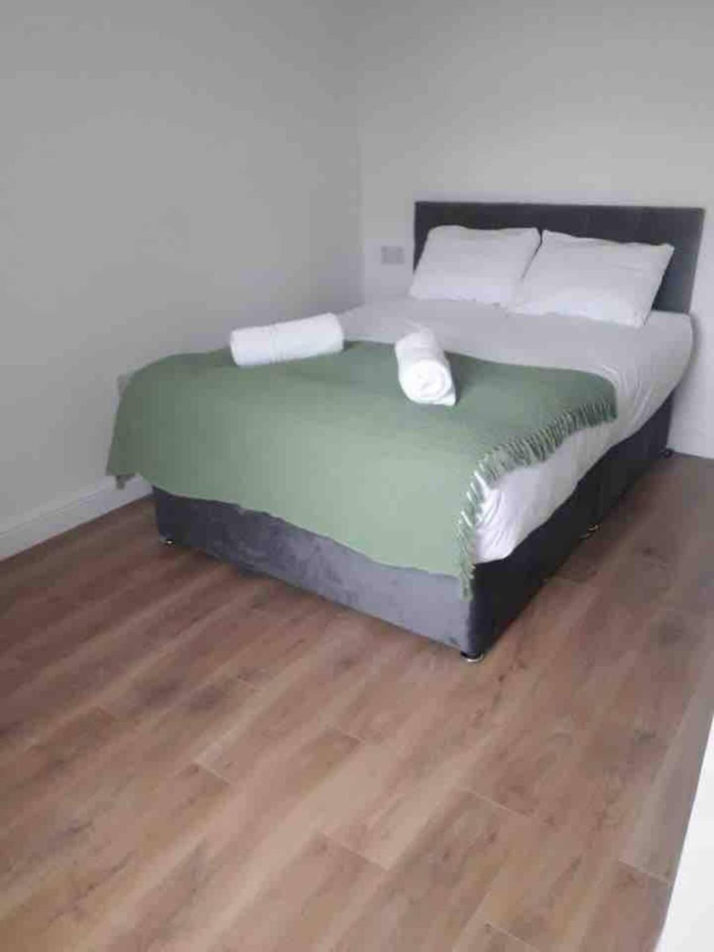 Catherine 5 Bedroom House 크루 외부 사진